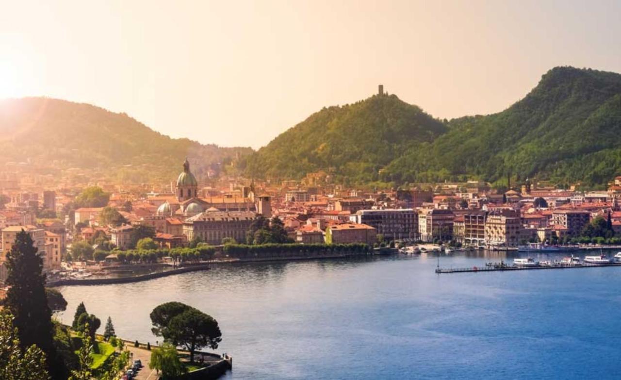 Apartment Piazza Roma By Quokka 360 - Historic Flat In The Centre Of Como Exteriör bild