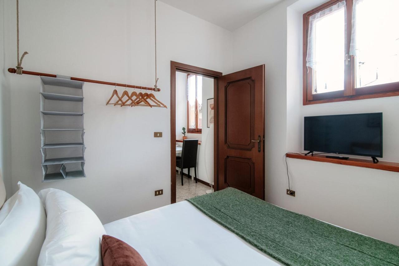 Apartment Piazza Roma By Quokka 360 - Historic Flat In The Centre Of Como Exteriör bild