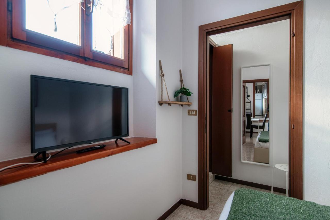 Apartment Piazza Roma By Quokka 360 - Historic Flat In The Centre Of Como Exteriör bild